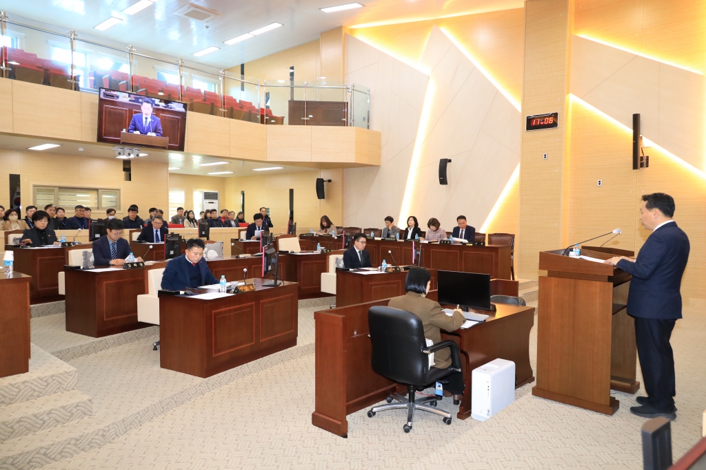  제268회 삼척시의회(제2차 정례회) 제3차 본회의 보도자료 이미지(5)