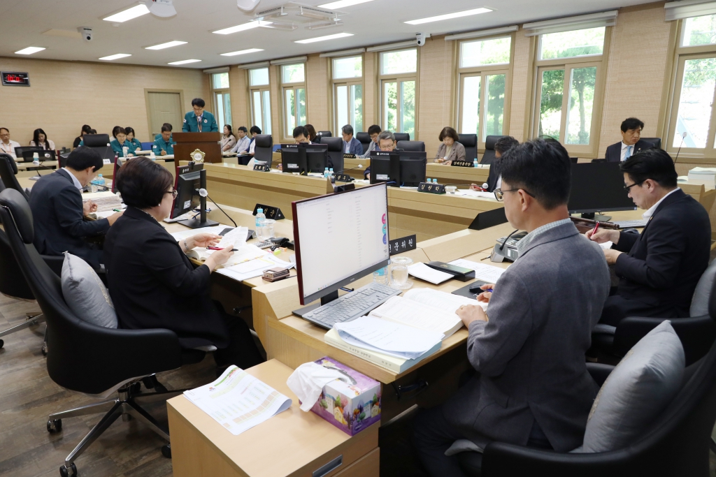 제256회 삼척시의회(임시회) 예산결산특별위원회 제2차회의 보도자료 이미지(3)
