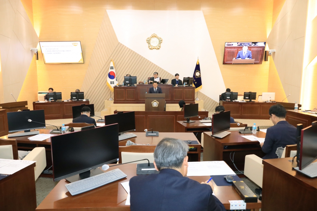  제268회 삼척시의회(제2차 정례회) 제3차 본회의 보도자료 이미지(4)