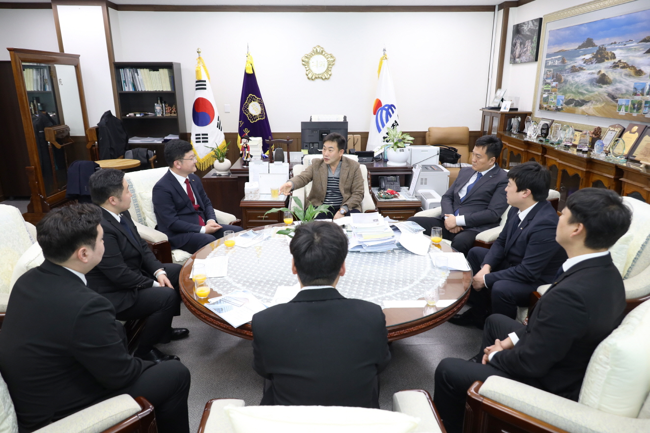 삼척청년회의소 회장단 내방 이미지(2)
