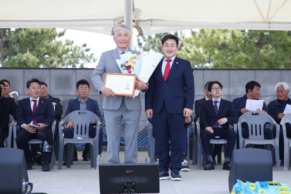 정라동 어버이날 기념 어르신 효큰잔치 한마당 이미지(3) 정라동 어버이날 기념 어르신 효큰잔치 한마당 이미지(3)