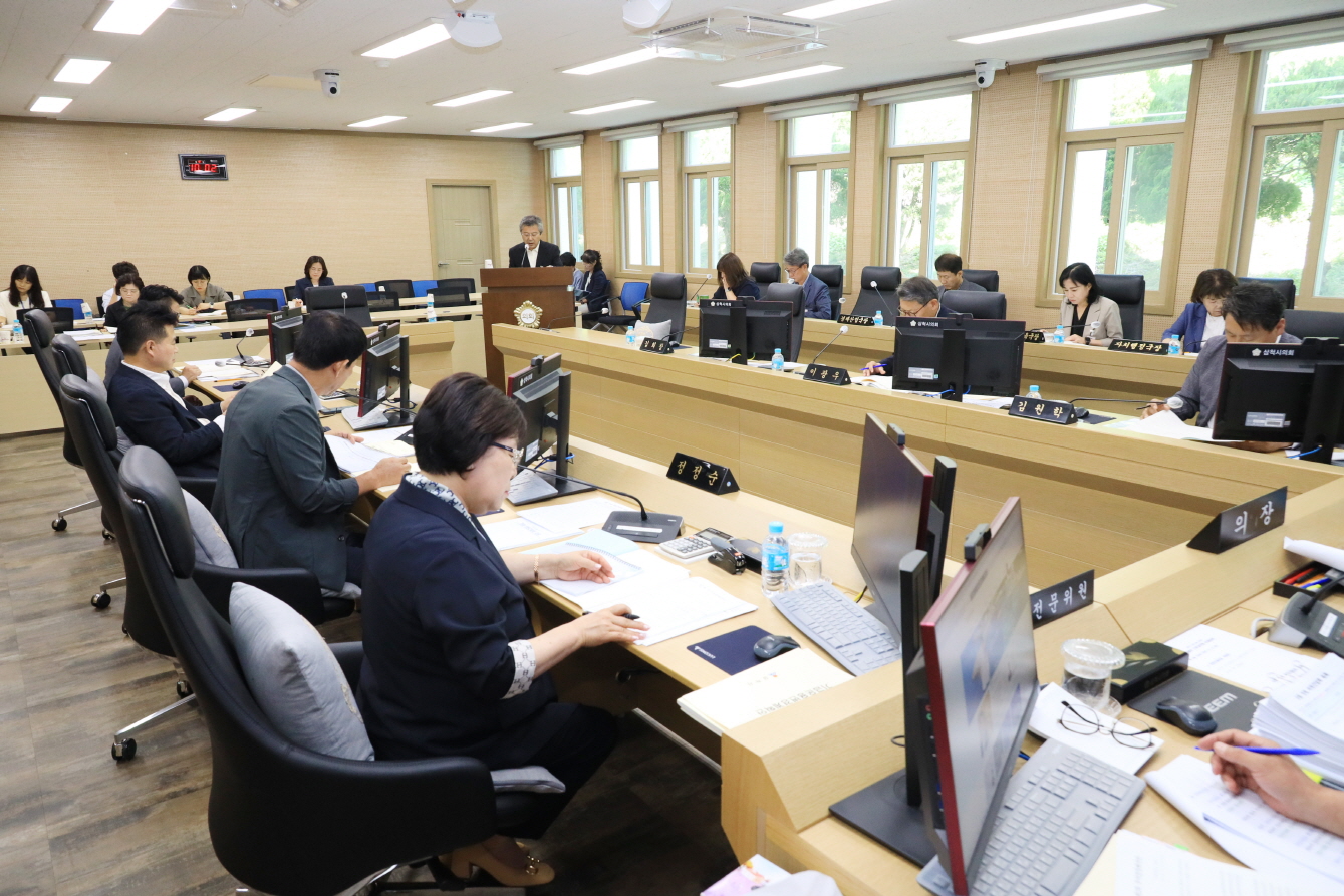 8월 정례의원간담회 이미지(3)