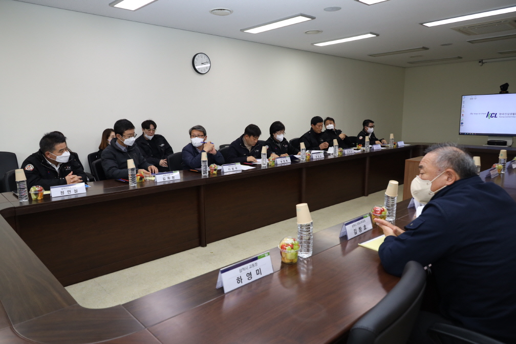 제240회 임시회 기업체 및 주요 사업장 답사 4일차 이미지(8)