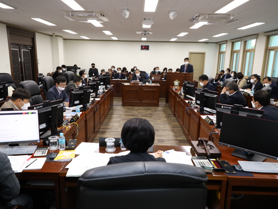 10월 정례의원간담회 이미지(4)