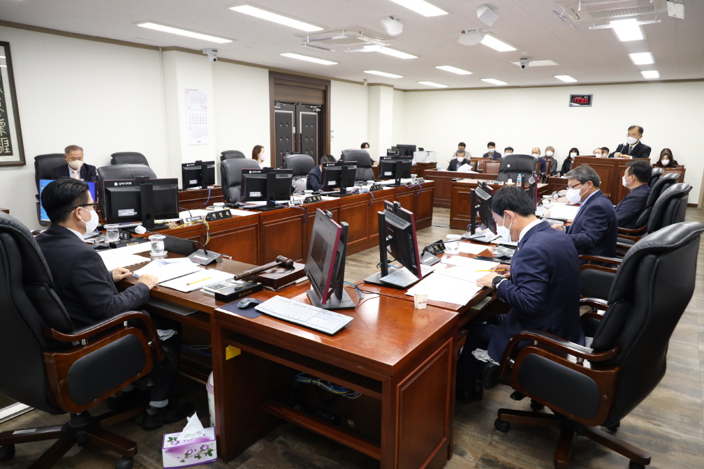 제240회 삼척시의회(임시회) 개회 이미지(6)