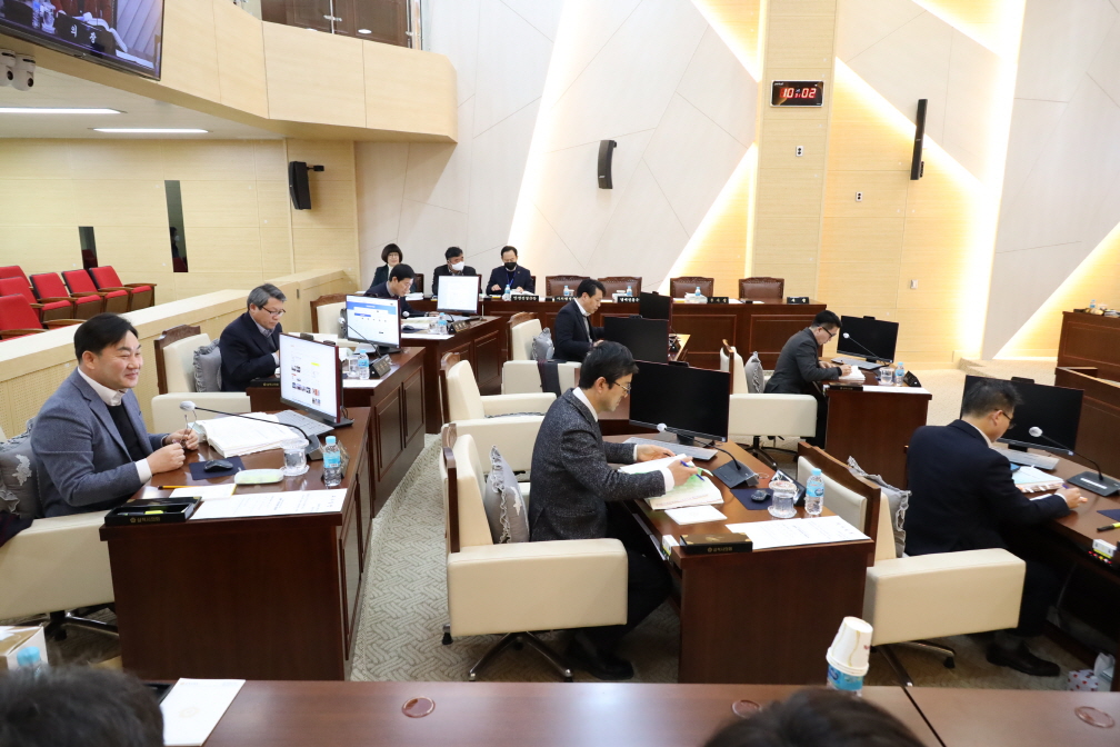 제242회 삼척시의회 임시회 제5차 본회의 이미지(1)