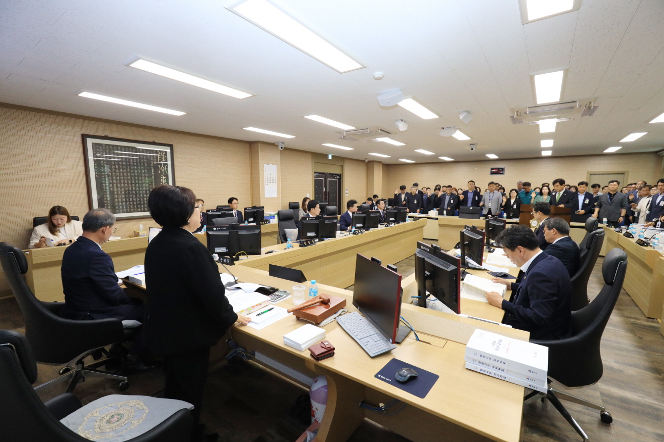 제263회 제1차 정례회 행정사무감사특별위원회 1일차 이미지(3)