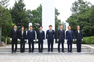 충혼탑 참배 및 제271회 임시회 제1차 본회의 대표이미지