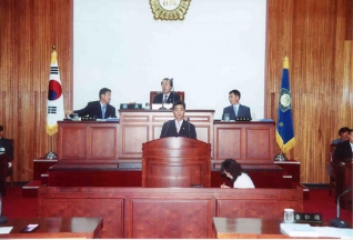 제101회 임시회(강원랜드 2단계사업계획 용역결과 전면백지화 촉구건의안 설명 및 채택) 대표이미지